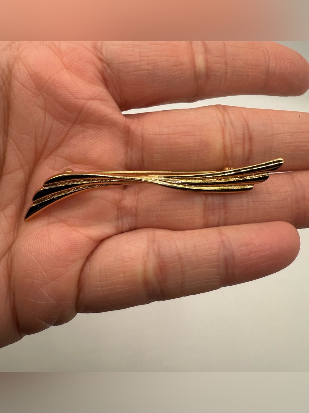 Vintage Monet Signed Gold Tone Wavy Brooch Pin